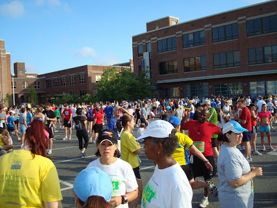 Race recap and full review of the 2009 Survivor Harbor 7 mile road race in Baltimore, MD, with Team Fight / Cancer to 5K.  