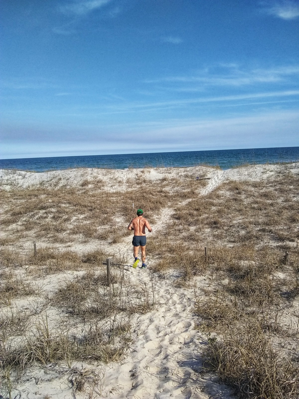 Running on the Beach: 11 Tips from a Coastal Runner - RELENTLESS ...
